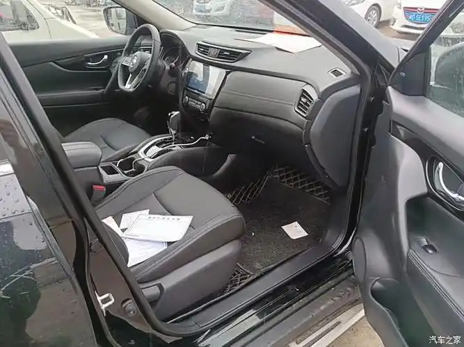 转让一台20年日产奇骏新车指导价价19万多的,走了6万公里
