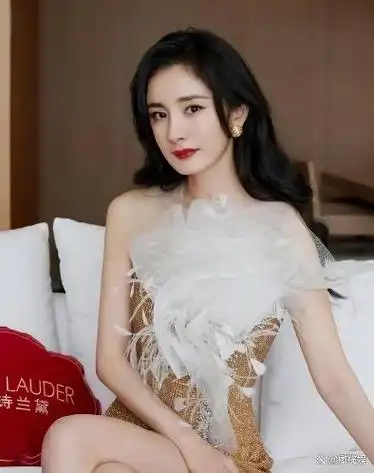 杨幂初中没人追看了她的初三照片网友谁敢追她啊