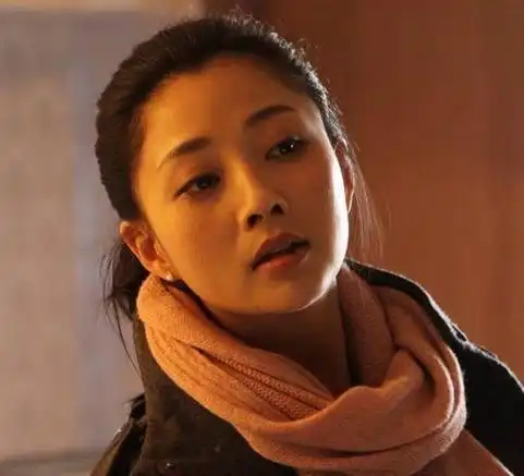 纪实演员中的女富豪殷桃多辆豪车轮流开如今44岁却活得像20岁