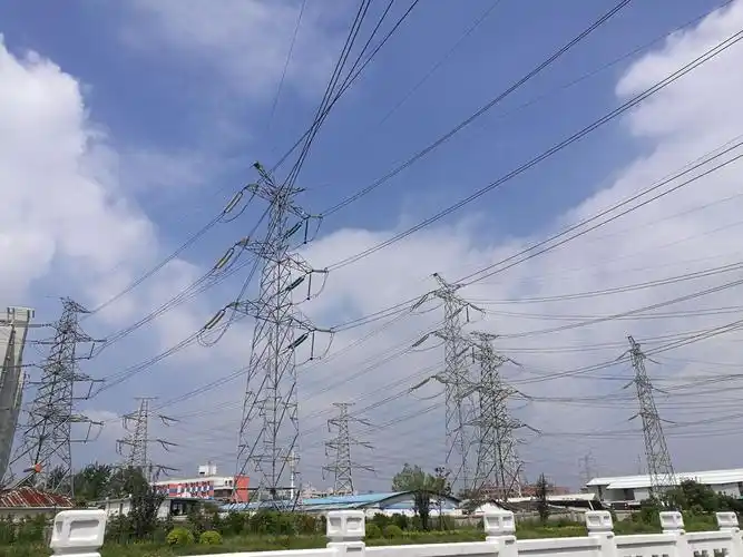 城市中的高压线