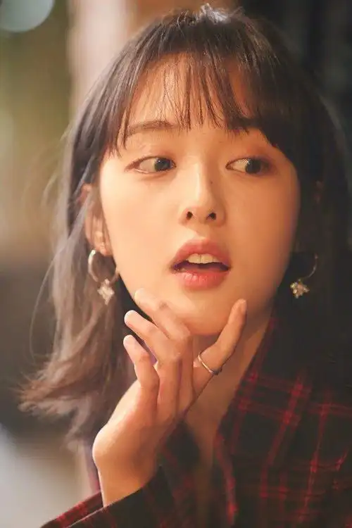 韩星金宝罗甜美可人写真图片