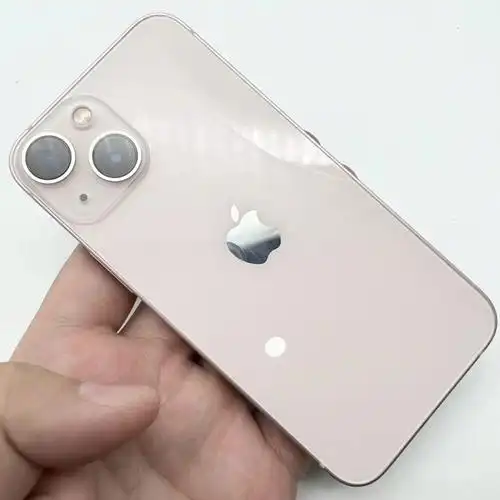 苹果13mini小巧玲珑