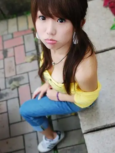 瑶瑶什么时候出道的