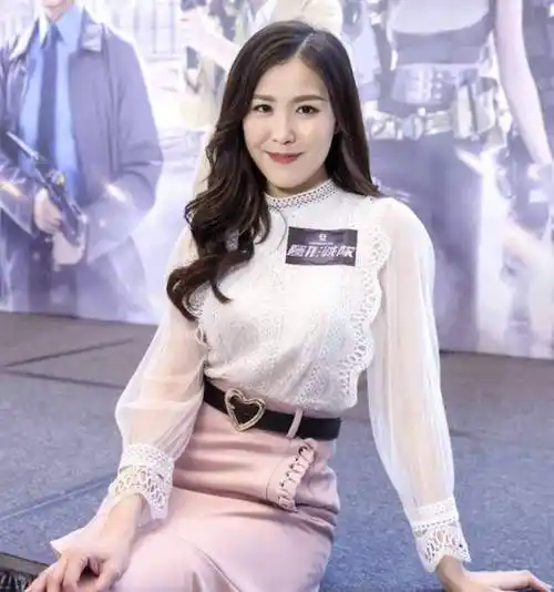 tvb小花刘佩玥获封新一代性感女神,转型做打女直认压力很大_剧集_剧中