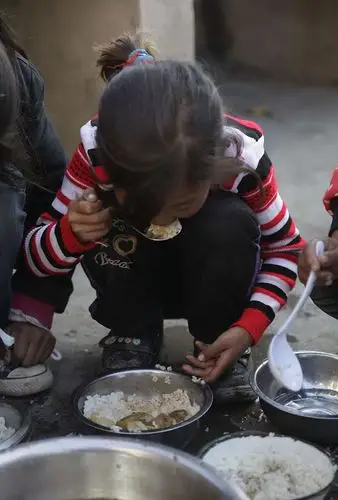 镜头故事:大凉山腹地女童班 - 儿童希望救助基金会