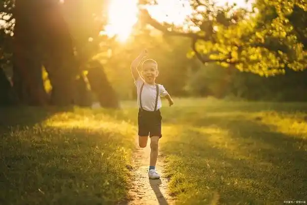 他们能够应对生活中的挑战和困难,保持乐观和自信,更好地与他人沟通和