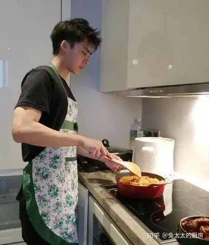 大帅哥也爱下厨