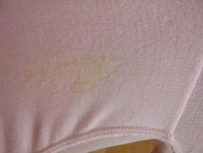 发表于 2017-08-08 104 5 28号排卵期同房隔五天后,内裤一直有点点