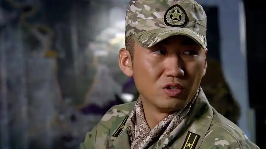 特种兵何晨光仿佛开了挂拿狙击枪打坦克惊呆坦克连长