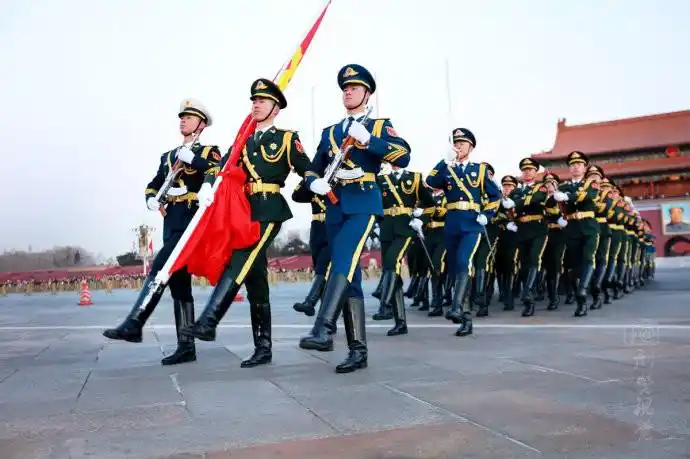 转载【升旗仪式】零距离感受三军仪仗队的威武雄风(原创组图) 此博文