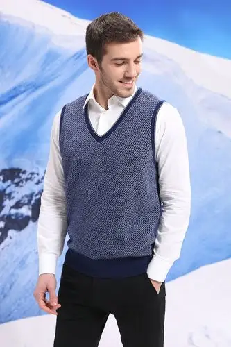 男士编织花纹v领羊毛背心
