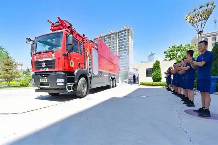 远程供水消防车的配备标志着白银市消防装备建设水平迈上了新台阶,将