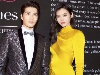 陈学冬晒奚梦瑶脚肿照片并为其打气