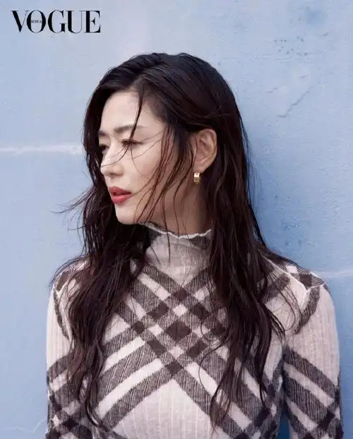 全智贤韩版vogue八月刊封面##全智贤burberry品牌代言人