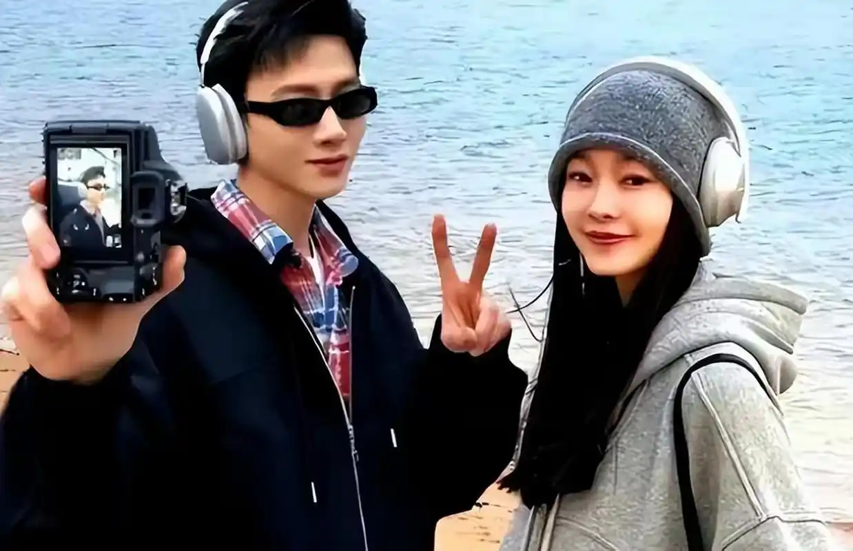 白敬亭宋轶恋情曝光!