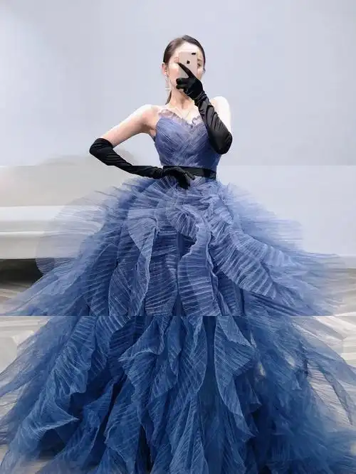 谁能告我苍蓝是什么蓝很好看的礼服颜色吧