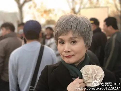 吴冕年轻时候的照片,她老公高原资料照片