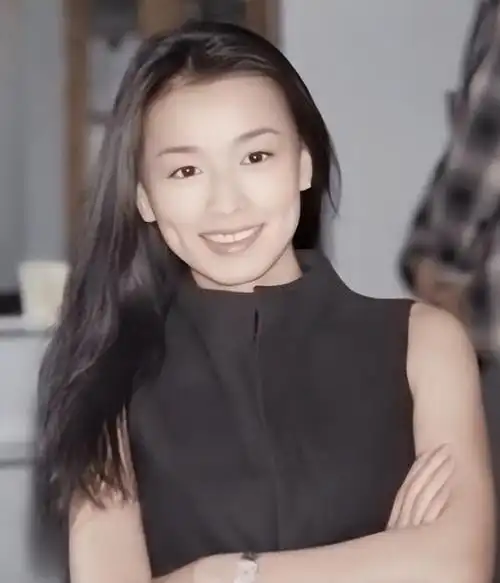 张庭年轻时的照片,是真的冻龄