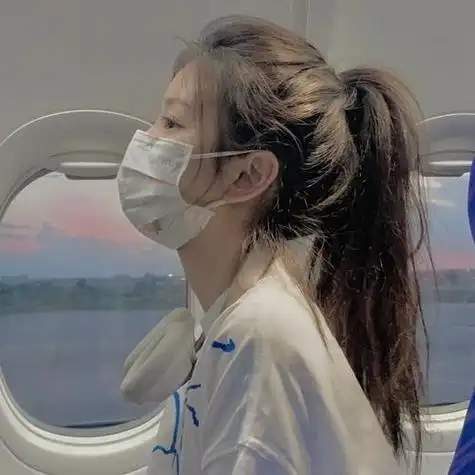 女生头像戴口罩女头有些情绪真的无法表达内心烦躁却从不说出口