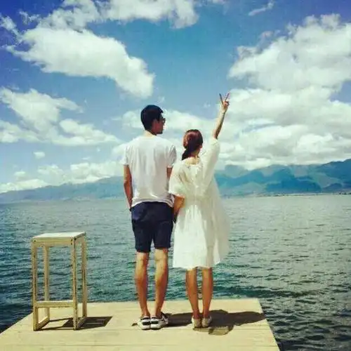 共赏山水景色_好看的情侣头像图片_扣扣居