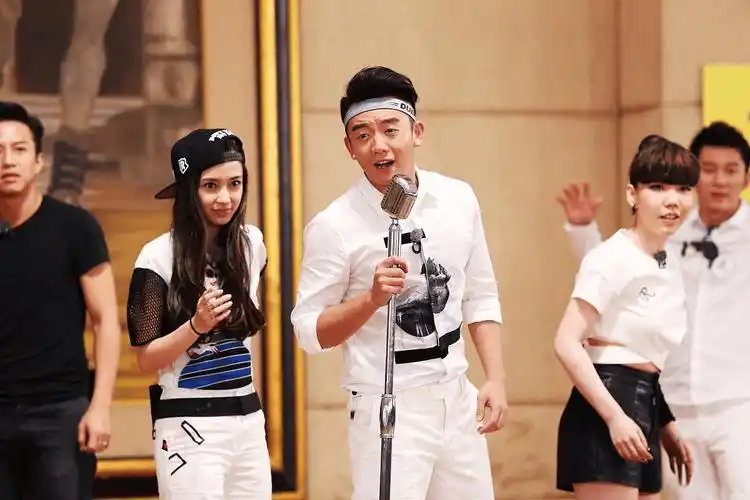 为什么郑恺baby叫布谷cp?