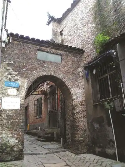 三闾庙:端午节又忆屈原