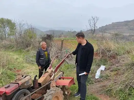 河南省洛宁县河底镇人大代表助力图斑整改工作