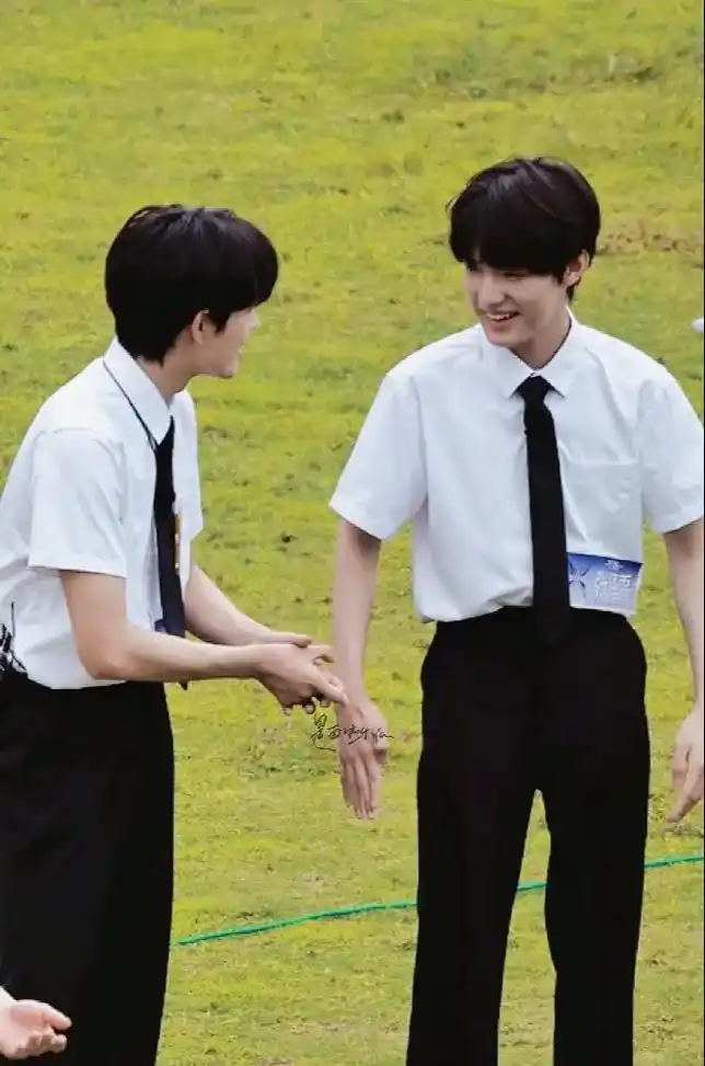 这才素我们小极禹啊.#极禹 #张极张泽禹 - 抖音