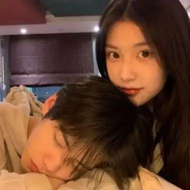 酷拽戴墨镜情侣头像真人高清合集 2022很适合个性情侣用的头像