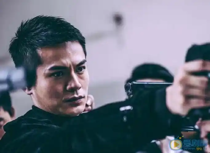 罗仲谦个人资料简介 罗仲谦参演电影无间道剧照