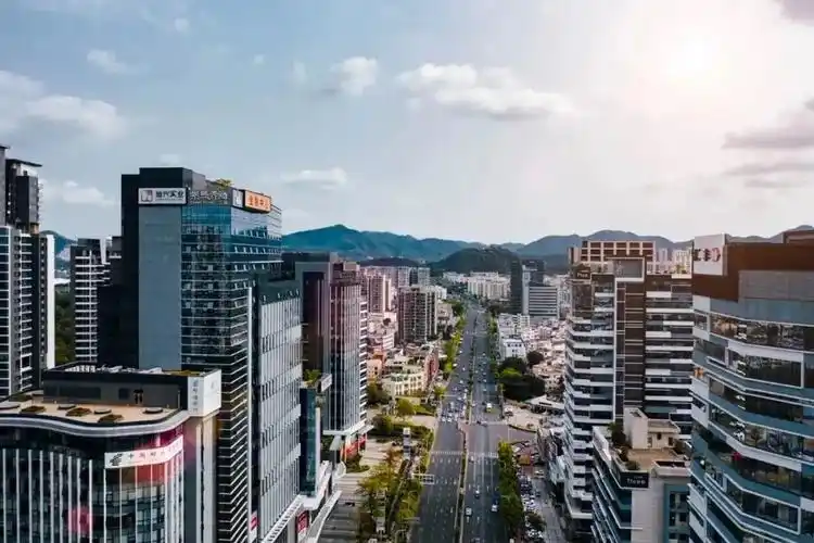 我们问了6个业主,终于搞懂中山的公寓能不能买!