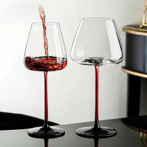 红杆红酒杯黑领结勃艮第葡萄酒杯