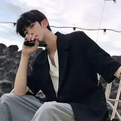 男生头像超拽霸气社会哥一看就比较牛的qq头像男生帅气超拽冷酷黑白qq