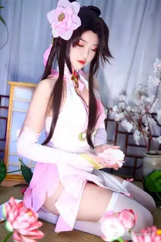 王者荣耀貂蝉cos旗袍美少女我已经被漂亮到了