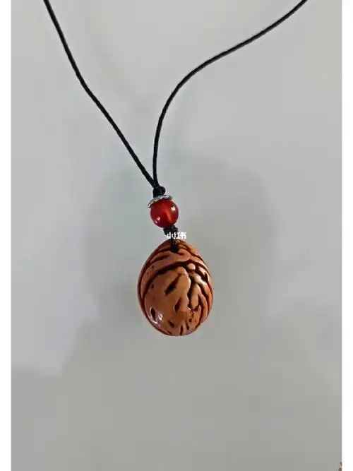 桃核吊坠