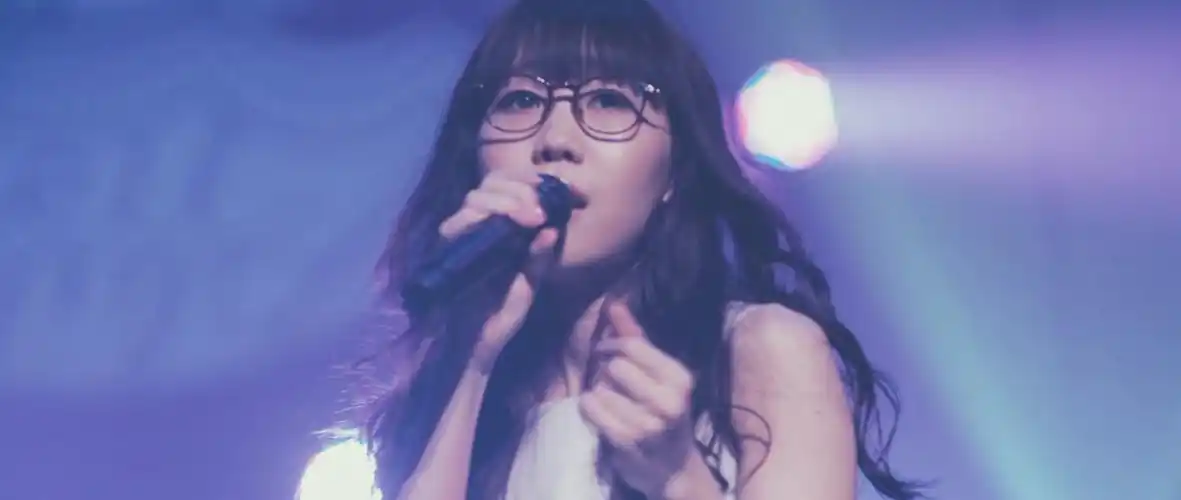 谁有日本歌手aimer的真相图 ?度娘都没有正脸照. - 知乎