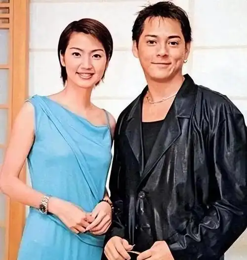 演员洪欣:和前男友生下儿子,嫁小10岁丈夫,幸福美满