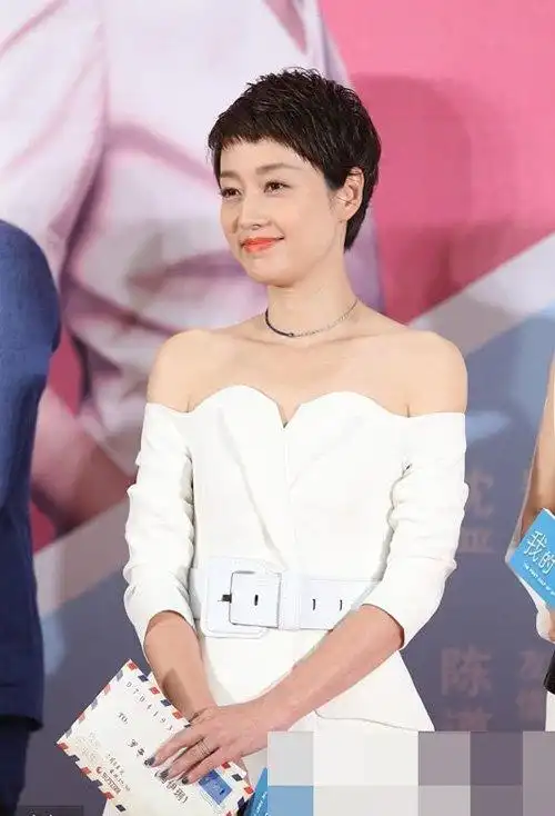 马伊琍最新的短头发发型 圈内时尚的短头发图片