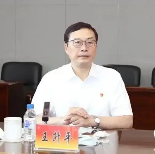 党委书记,院长王升平就医院的建设与管理考核工作作了详细汇报,对"