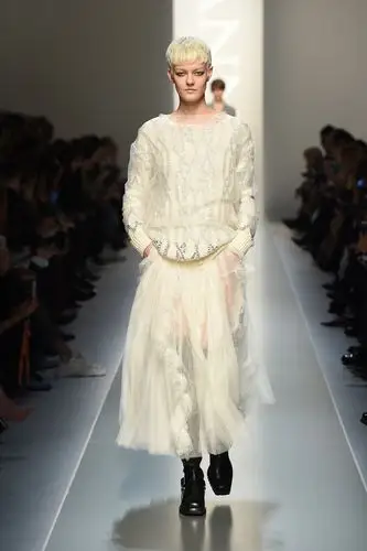 意大利高端时装品牌ermanno scervino 推出2018/19 秋冬女装系列