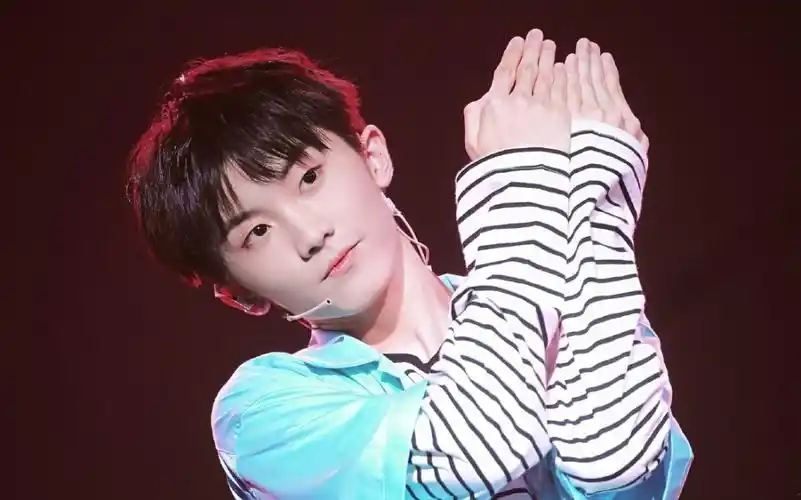 【马嘉祺】睫毛弯弯马哥也太甜了吧_哔哩哔哩_bilibili