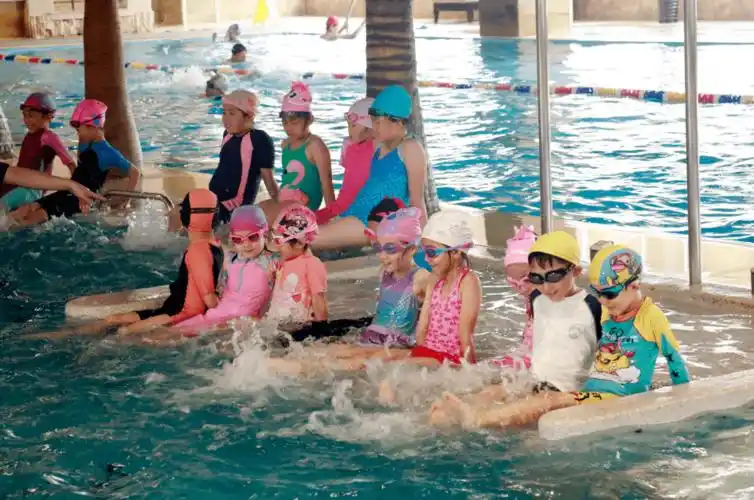 第一期暑期儿童游泳班开课啦