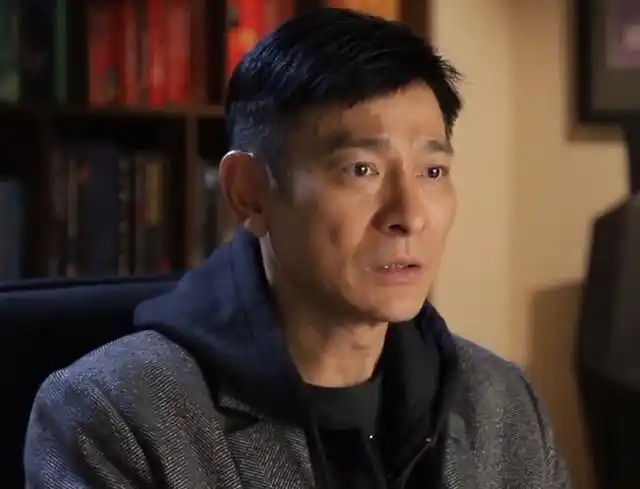 《人潮汹涌》排片口碑上涨,万茜和肖央的最后选择,让刘德华感动