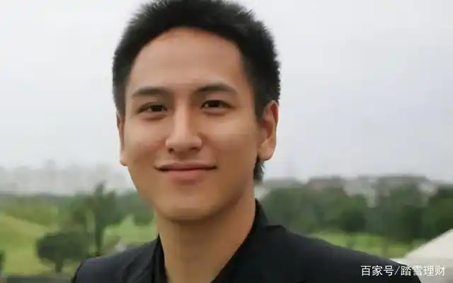 汤臣一品公子汤珈铖含金汤匙出生15岁横行股市21岁百亿身家