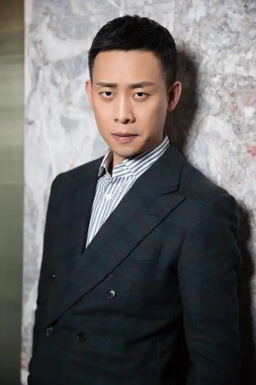 队长行动负责人专访电影红海行动主演张译