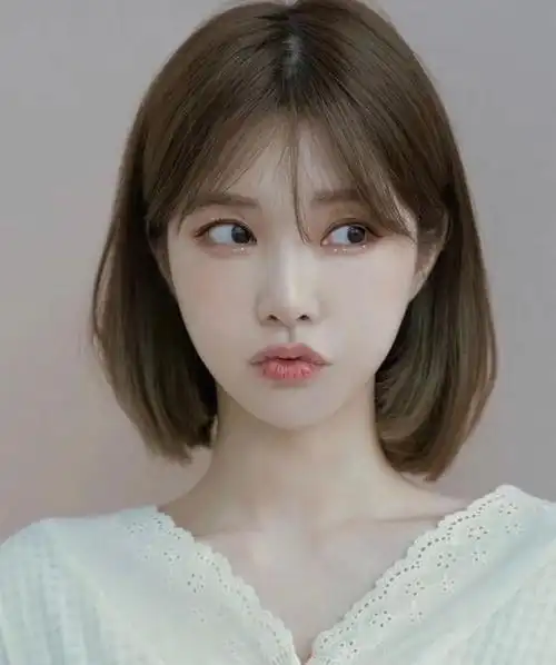 锁骨直发八字刘海不烫的八字刘海锁骨发