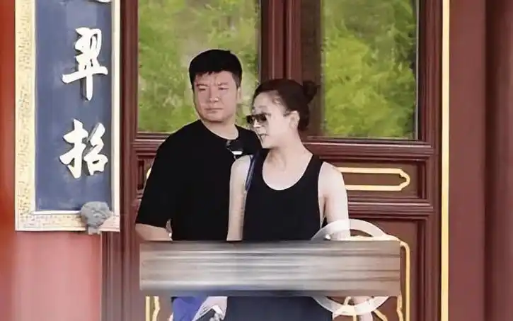 的女富豪,多辆豪车轮流开,如今45岁却活得像20岁_殷桃_孙东海_沈俊成