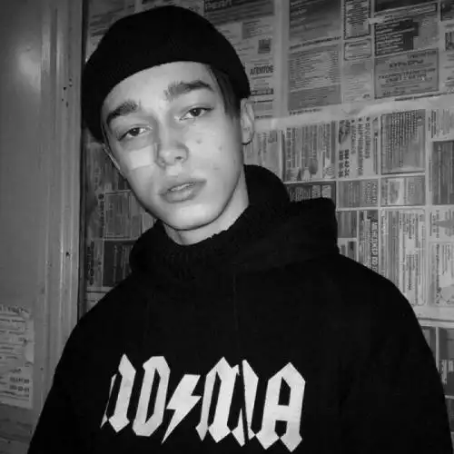 男生头像酷帅黑白图片男人要自己要先看得起自己