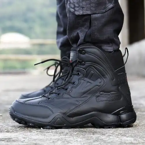 厂家直销秋冬男士军靴低帮特种兵战术靴耐磨陆战靴大码沙漠军靴子