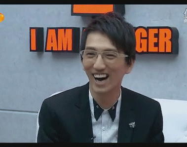 我是歌手林志炫大笑爆笑gif动图_动态图_表情包下载_soogif